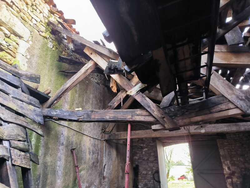 Dépose d'une vieille charpente a amerens - Gaillac