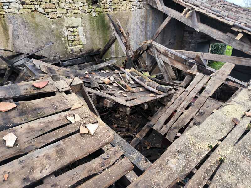 Dépose d'une vieille charpente a amerens - Gaillac