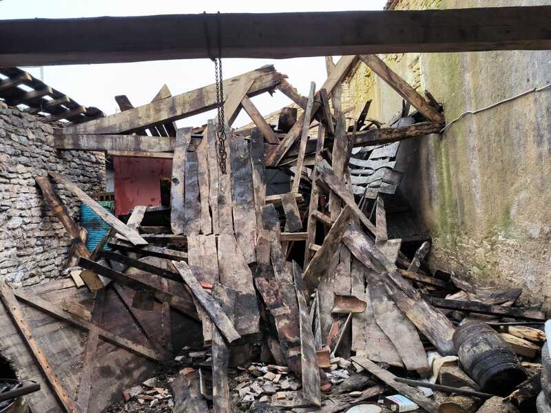 Dépose d'une vieille charpente a amerens - Gaillac