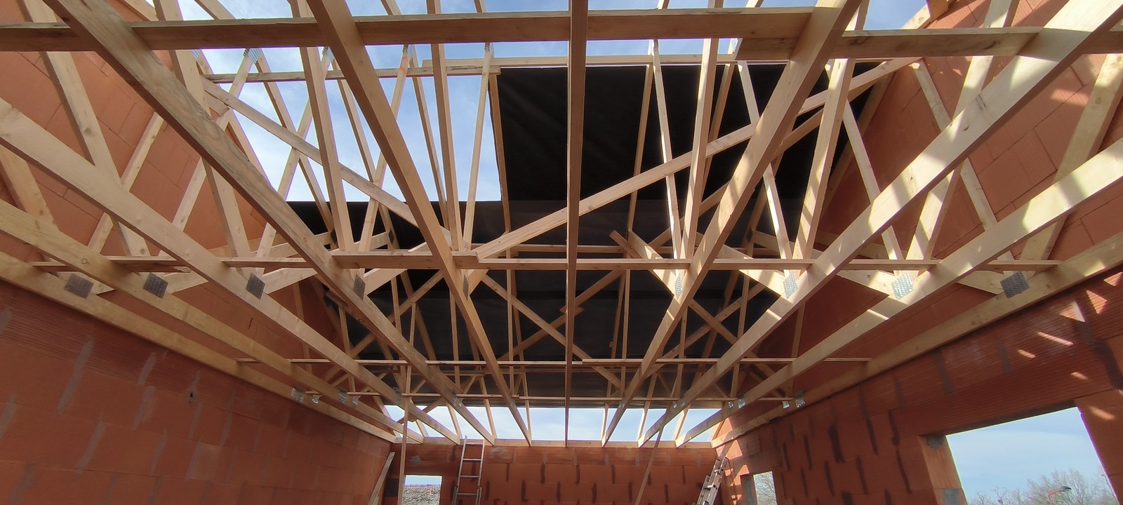 Pose de fermettes et tuiles médiane – Lagrave